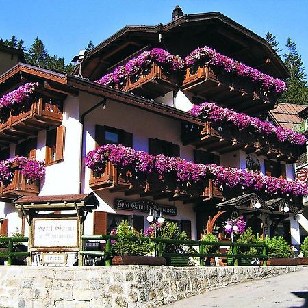 Hotel Garni La Montanara Madonna di Campiglio Bagian luar foto